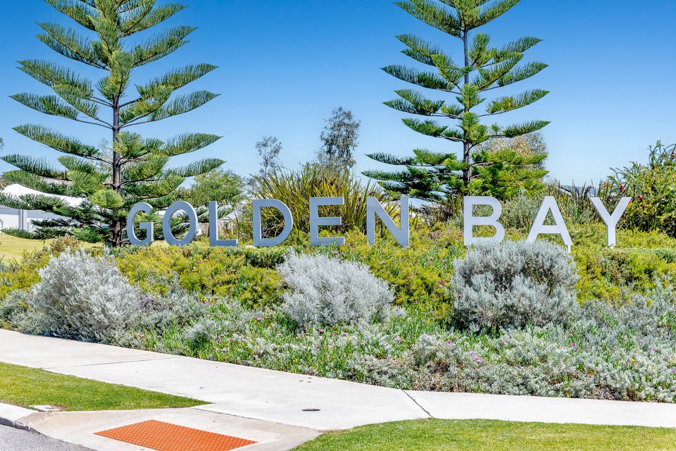 18 Yandal Way, Golden Bay