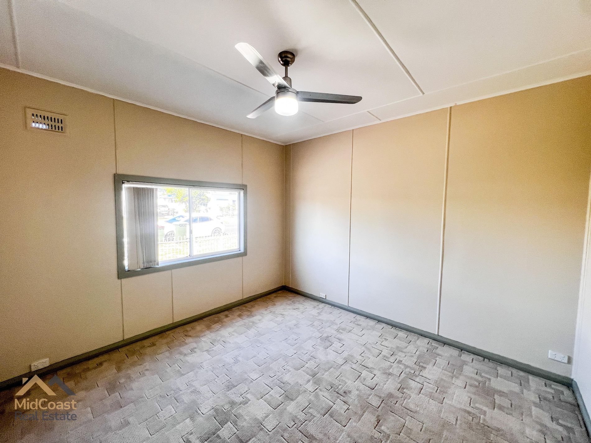 13 Douglas Avenue, Forster