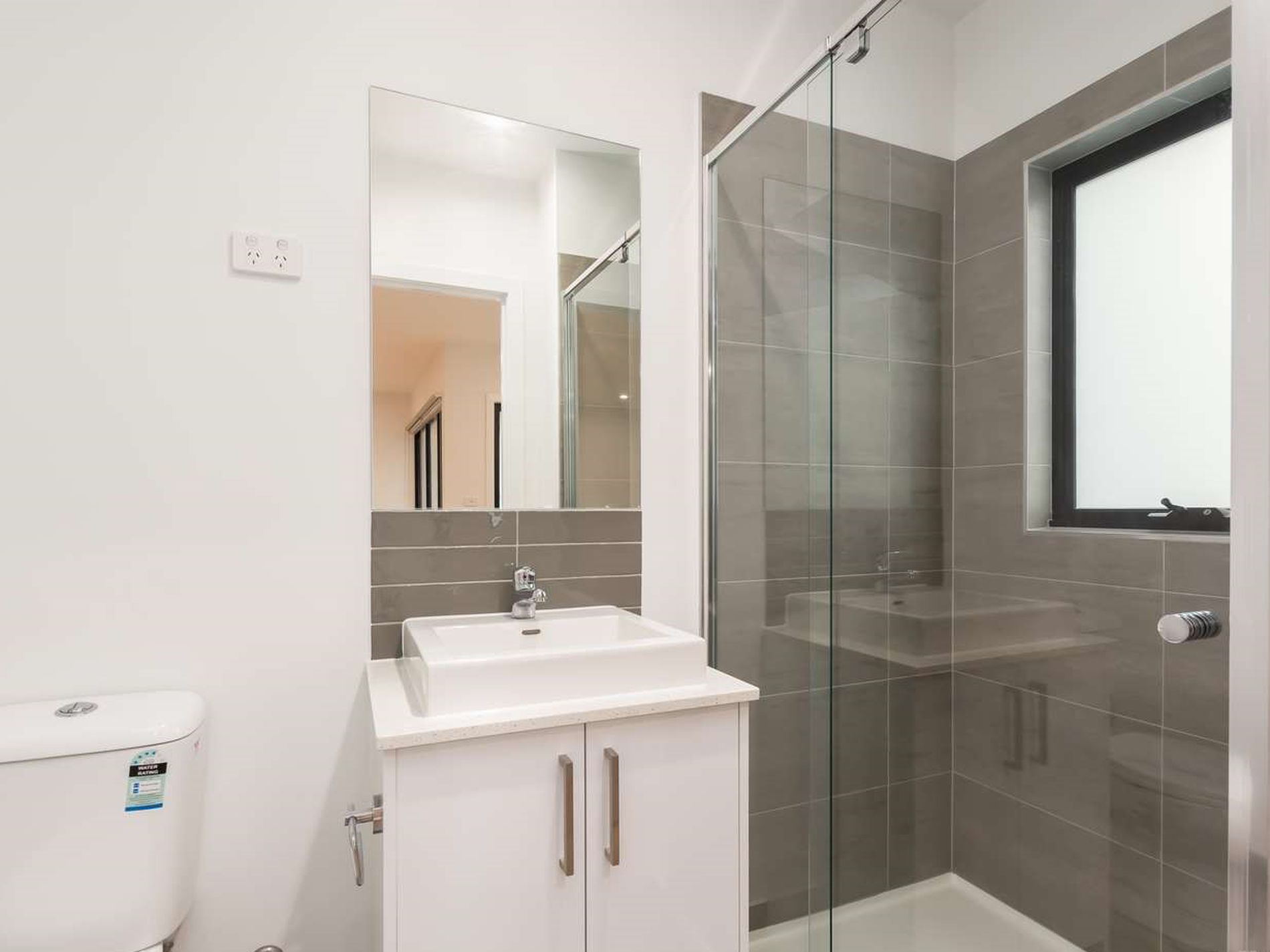 1 / 6 Hudson Street, Coburg