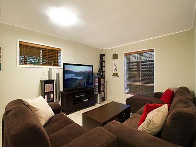 18 Boongeen Street, Rochedale South