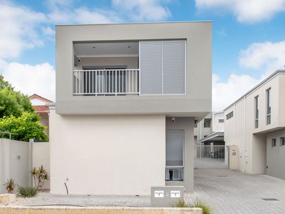 14D Bauxite Lane, Joondanna