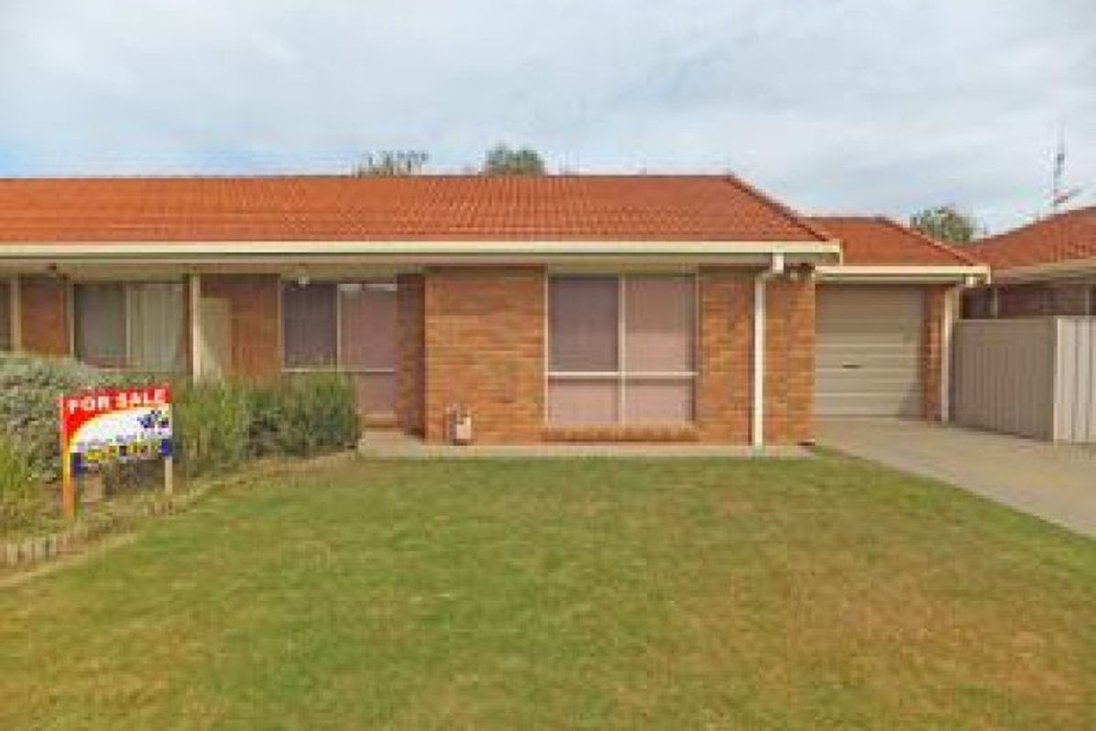 2 / 1 Corella Crescent, Kyabram