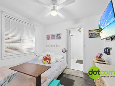 4 Darling Street, Abbotsbury