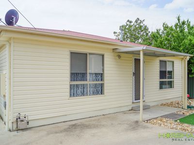 2 / 26 Philip Street, Horsham