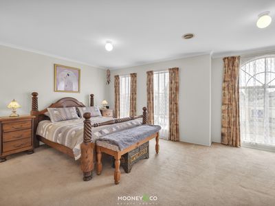 53 Cherryhills Drive, Cranbourne