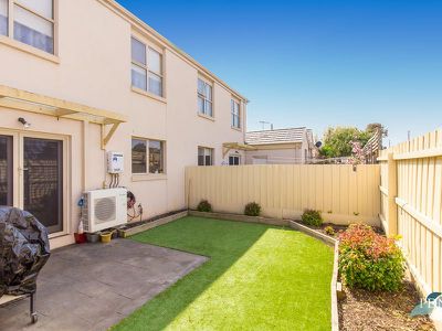 3 / 8-10 Coop Street, Werribee