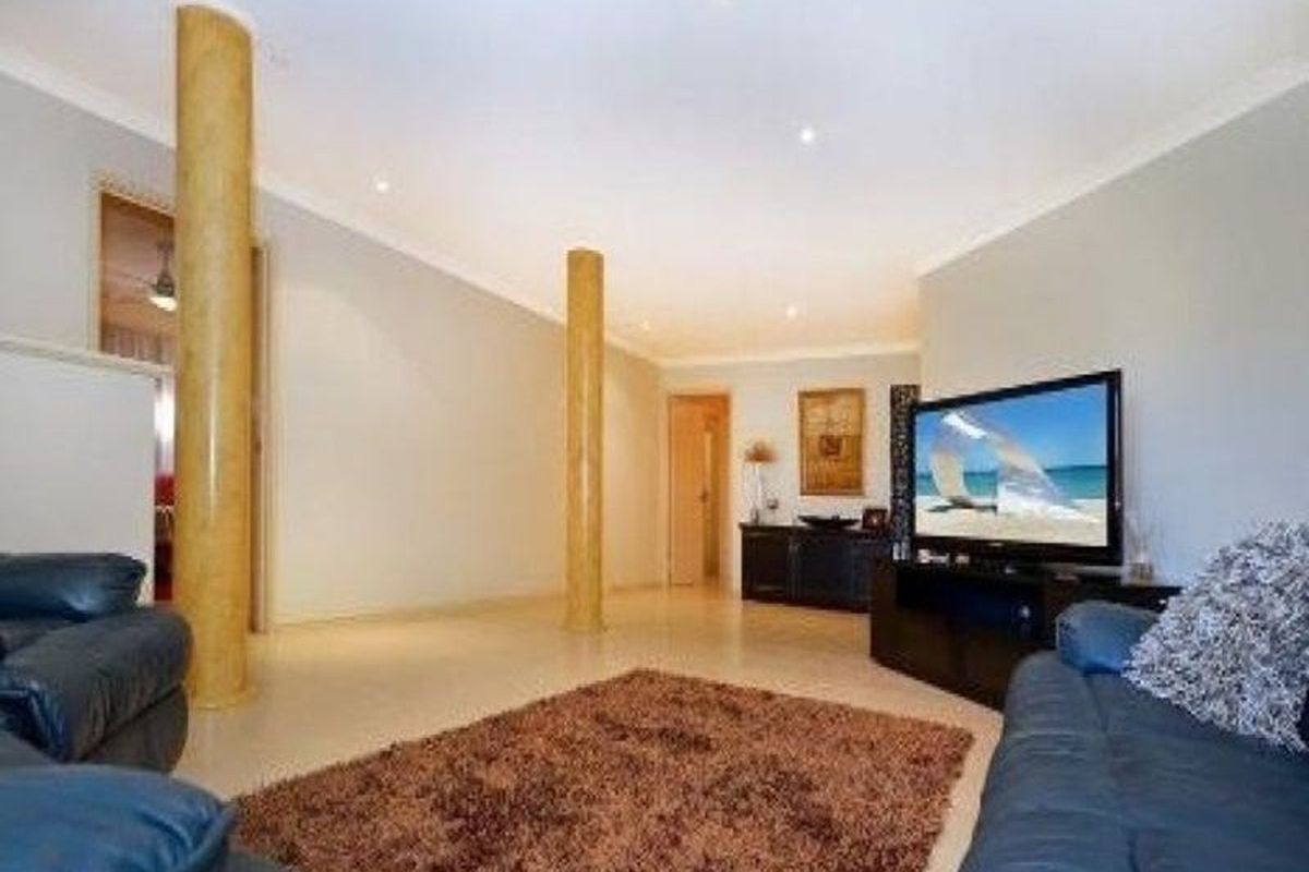 12 Banksaddle Place, Dianella