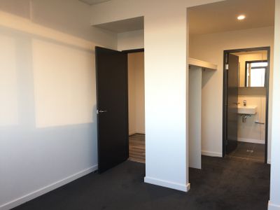 D311 / 23 Monza Boulevard, Wentworth Point