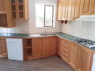 12 Medway St, Blayney