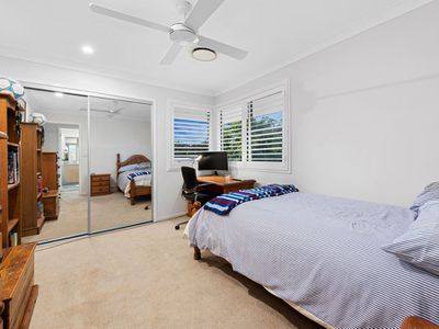 2 Torrens Crescent, Wakerley