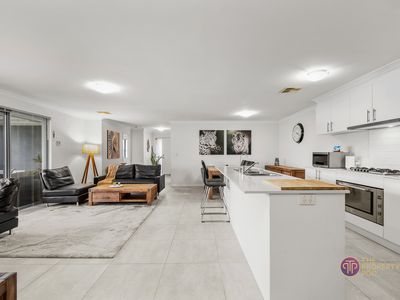 34b Moonlight Court, Huntingdale