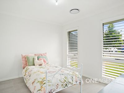 42 Bowral Crescent, Tullimbar