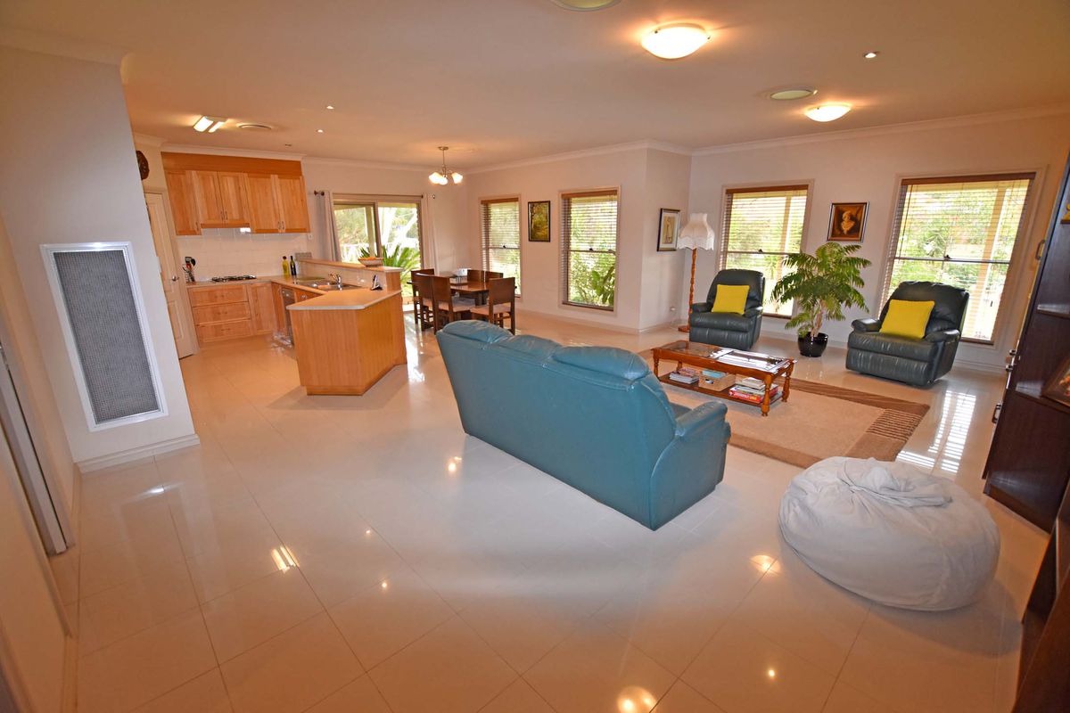 5 Gardadale Drive, Kyabram