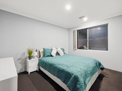 8 Claymore Place, Piara Waters