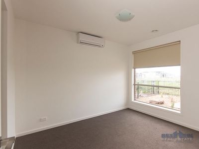 5 Coberley Way, Cranbourne North