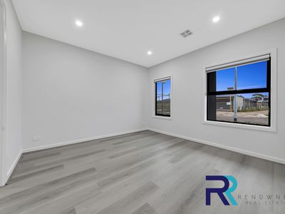 8 Puggle Way, Tarneit