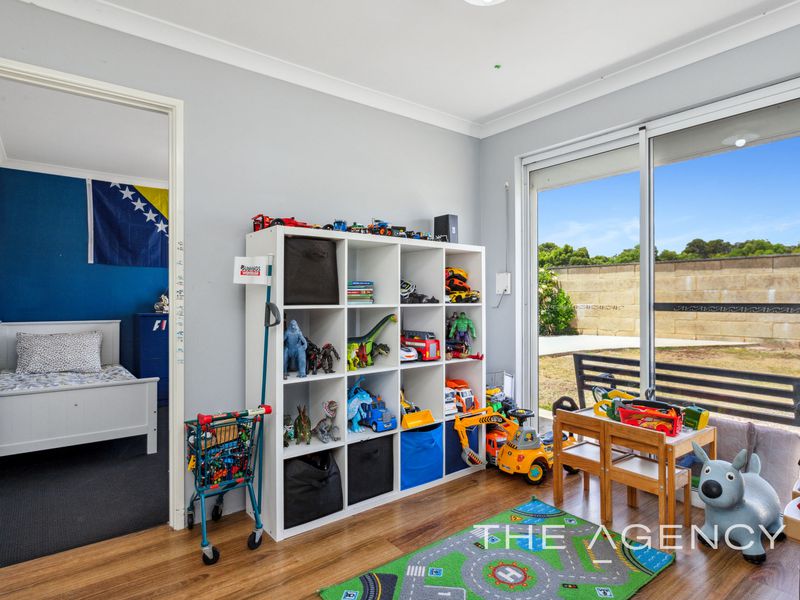 30 Hayeswater Circuit, Waikiki