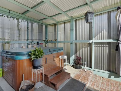 2 PELISSIER STREET, Yea