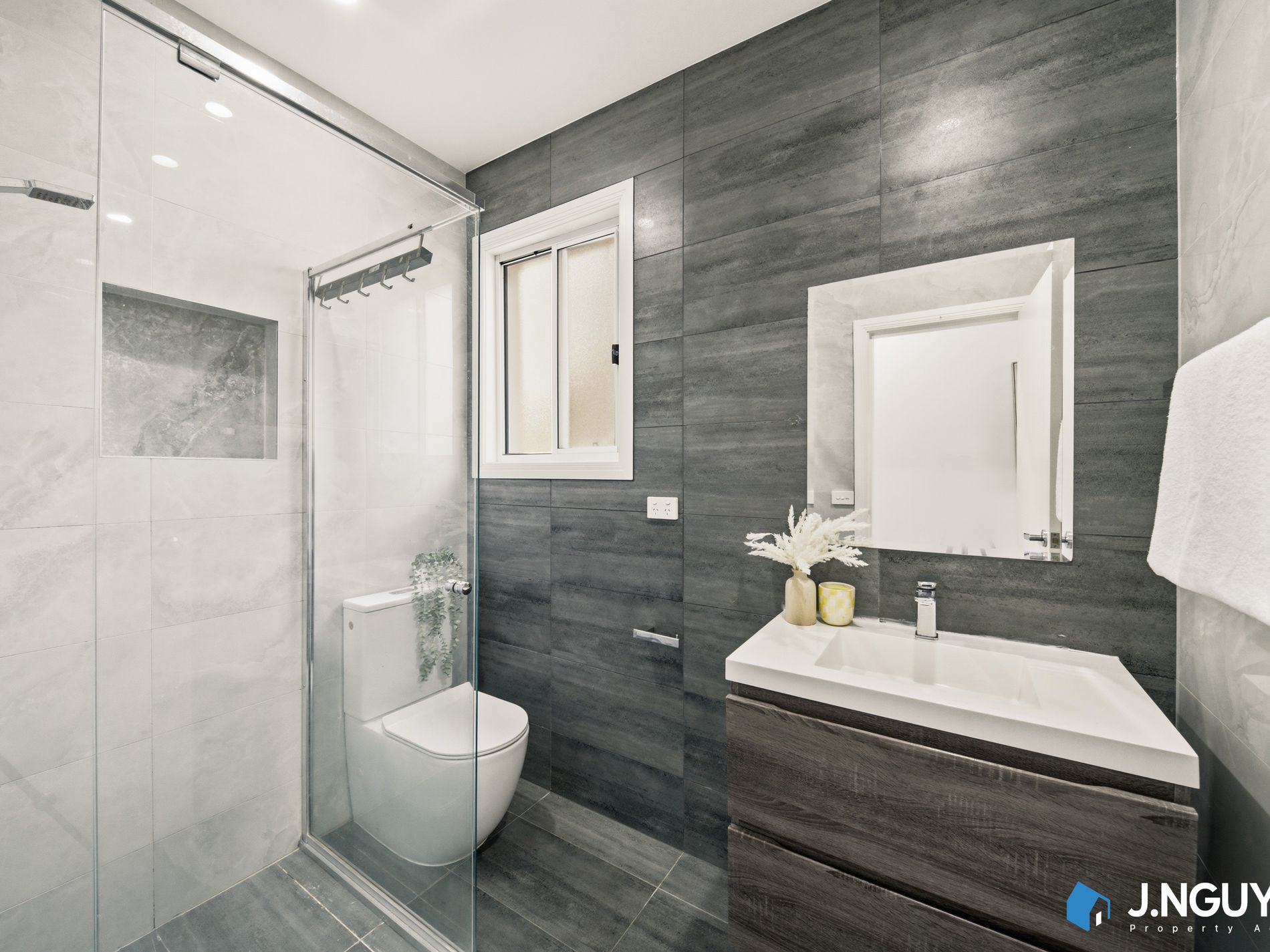 15a Thomas Avenue, Lurnea