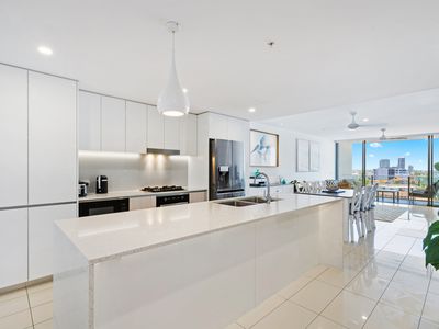 902 / 388 Marine Parade, Labrador