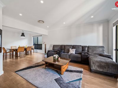 11 London Court, Cecil Hills