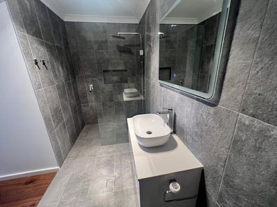 71 St Johns Road, Bradbury