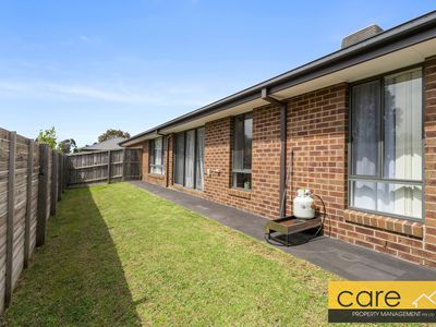 26 Verdant Avenue, Officer