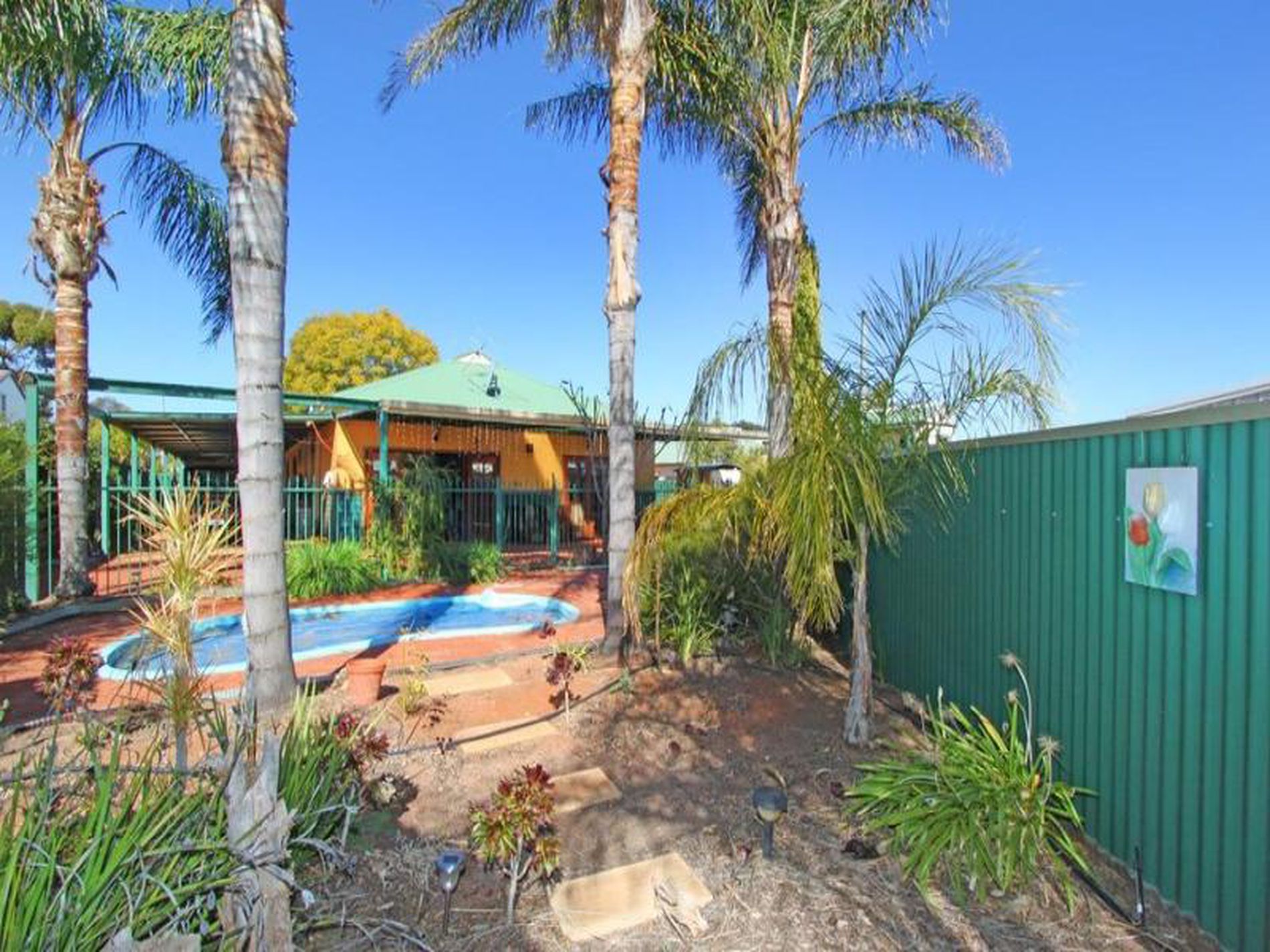 94 Killarney Street, Hannans