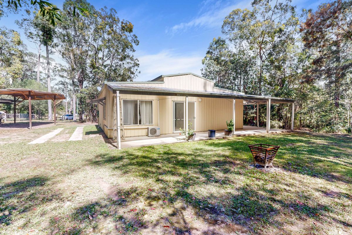 1124 Louis Bazzo Drive, Cootharaba