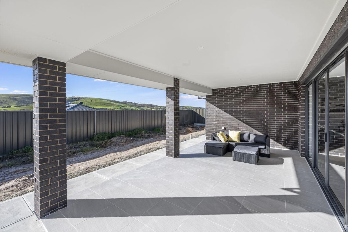 11 Neptune Drive, Hayborough