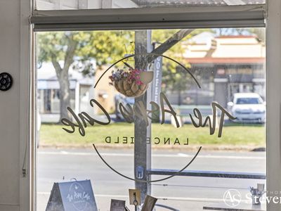 An Established Café with Popular Indoor and Outdoor Dining Spaces