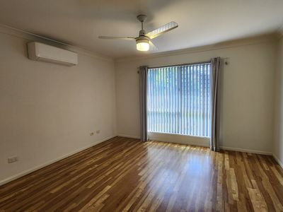 8 Iroquois Court, Brassall