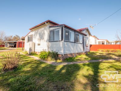 35 Prisk Street, Guyra