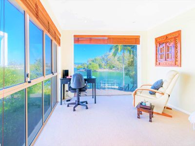 261 Stanhill Drive, Chevron Island