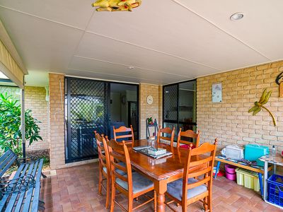 8 McIntyre Court, Urraween