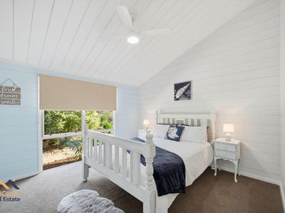 39 Hilltop Parkway, Tallwoods Village