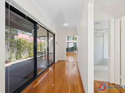 25A Second Avenue, Claremont