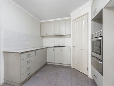 6 Langholme Court, Sale