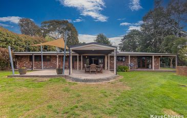 16 Corringham Road, Beaconsfield Upper