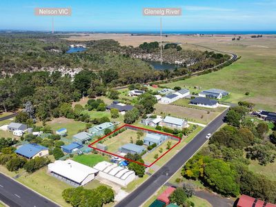 1 Holloway Street, Donovans