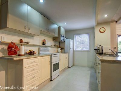 260 Western Avenue, Montville