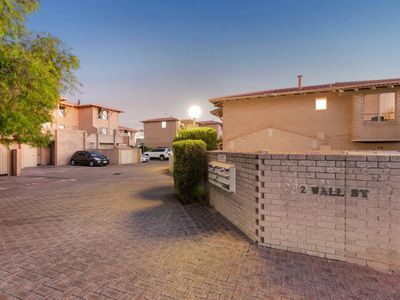 110 / 2 Wall Street, Maylands