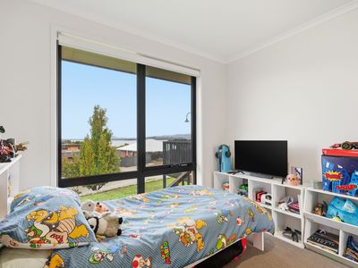 19 Lagoon View Court, Midway Point