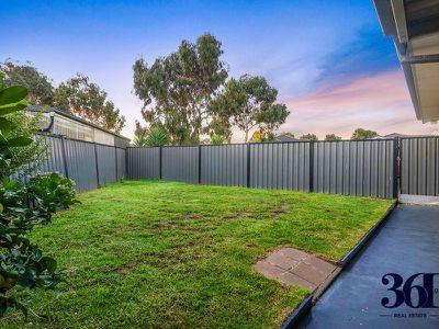 5 Aston Glade, Derrimut