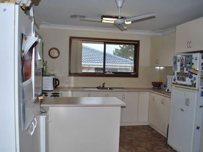 6 Howell Avenue, Kanahooka