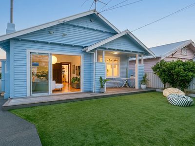 17 Freyberg Street, Lyall Bay
