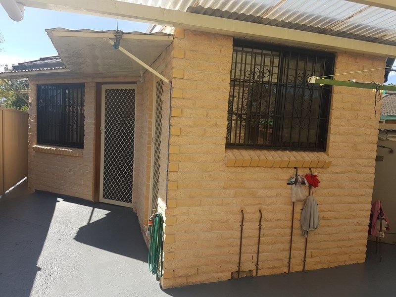 granny flat / 75 Lincoln St, Belfield