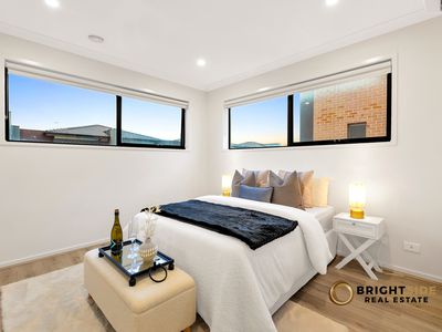 12 Bronze Leaf Walk, Narre Warren South