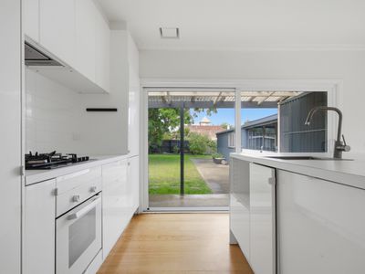 24 Turnbull Street, Sale