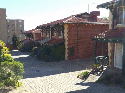 10 / 39 King George St, Victoria Park